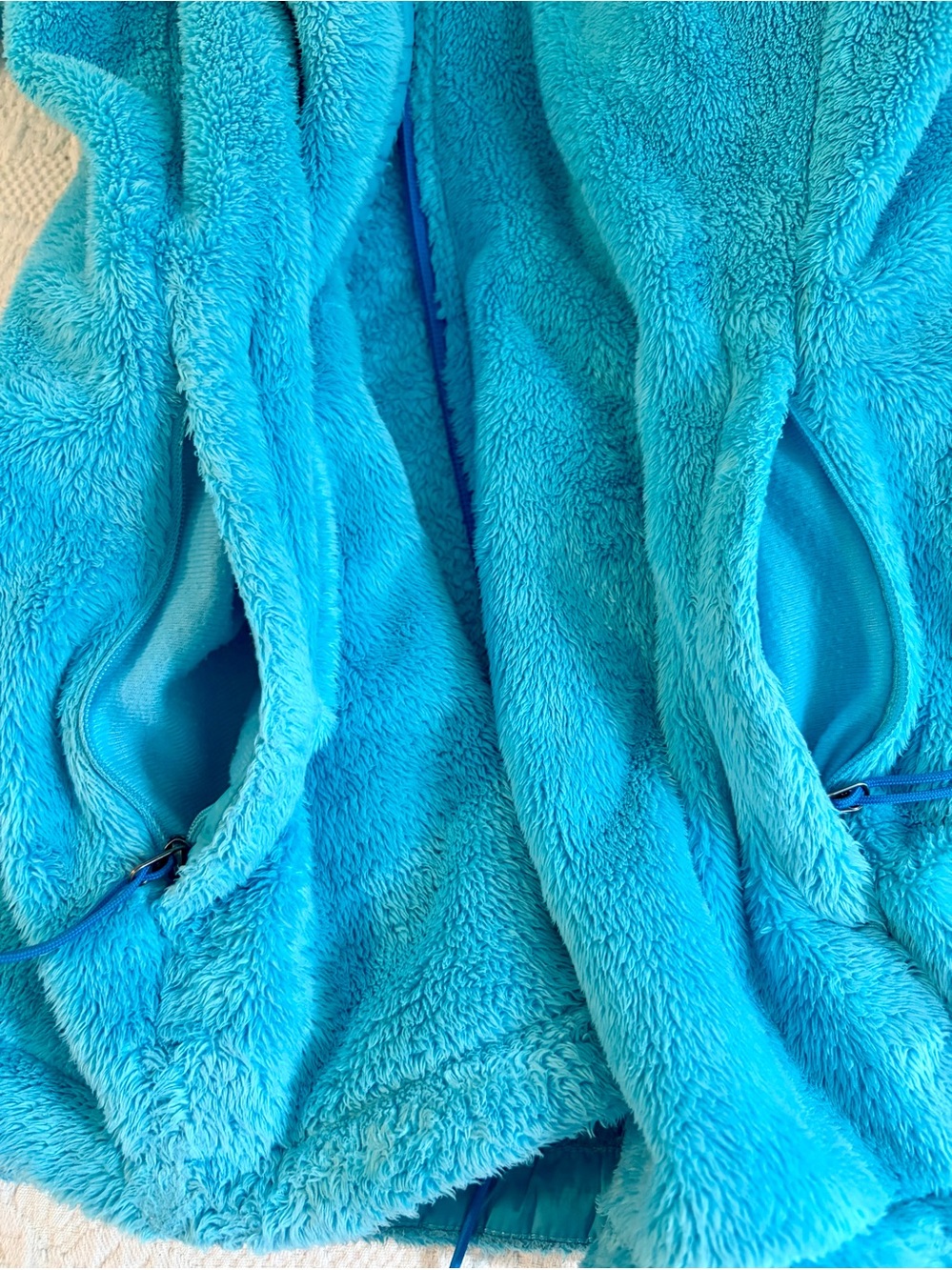 The North Face Women’s  Osito Fleece Jacket - Full Zip, Size M - Picture 4 of 6